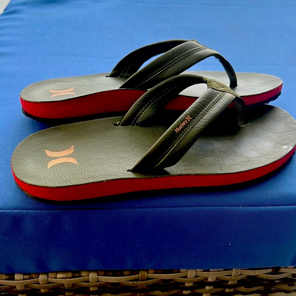 Nwob Hurley flip flops size 8